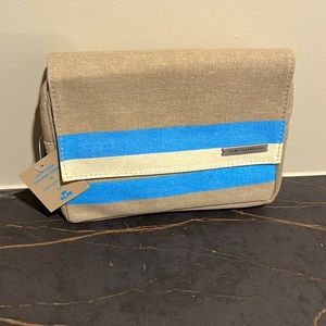 Jantaminiau Toiletry Bag, offered by KLM Airlines